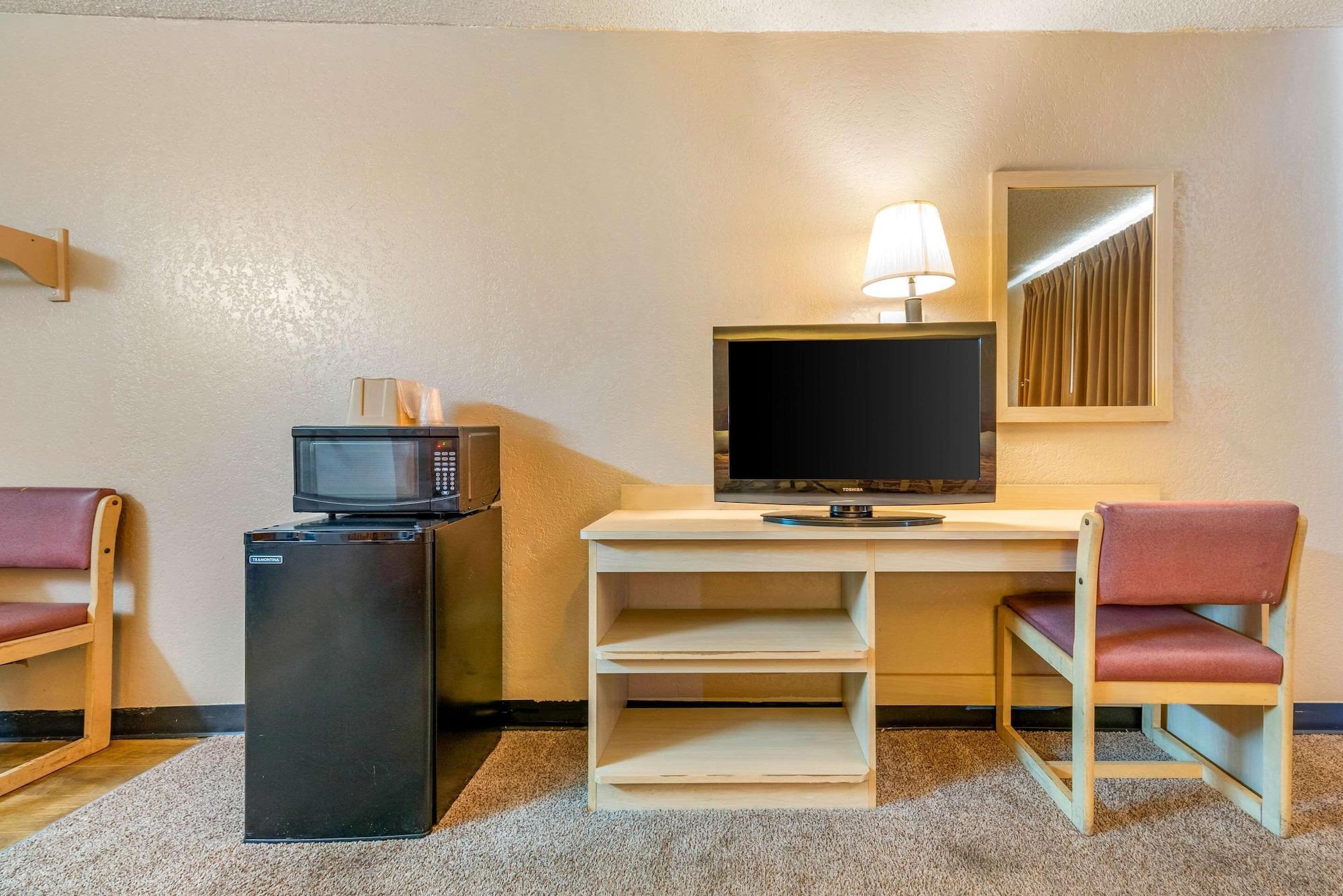 Rodeway Inn Pueblo Ngoại thất bức ảnh