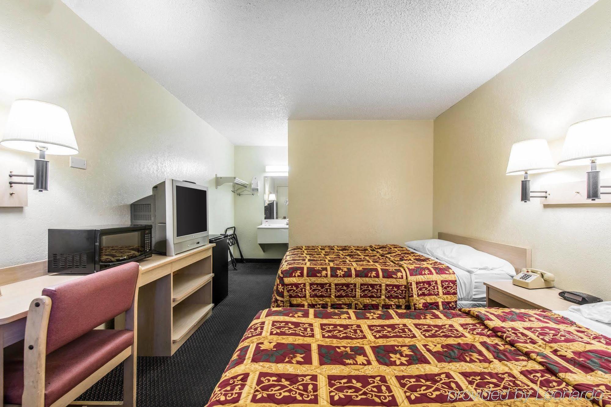 Rodeway Inn Pueblo Ngoại thất bức ảnh