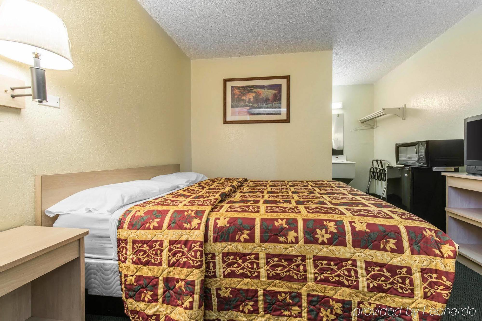 Rodeway Inn Pueblo Ngoại thất bức ảnh