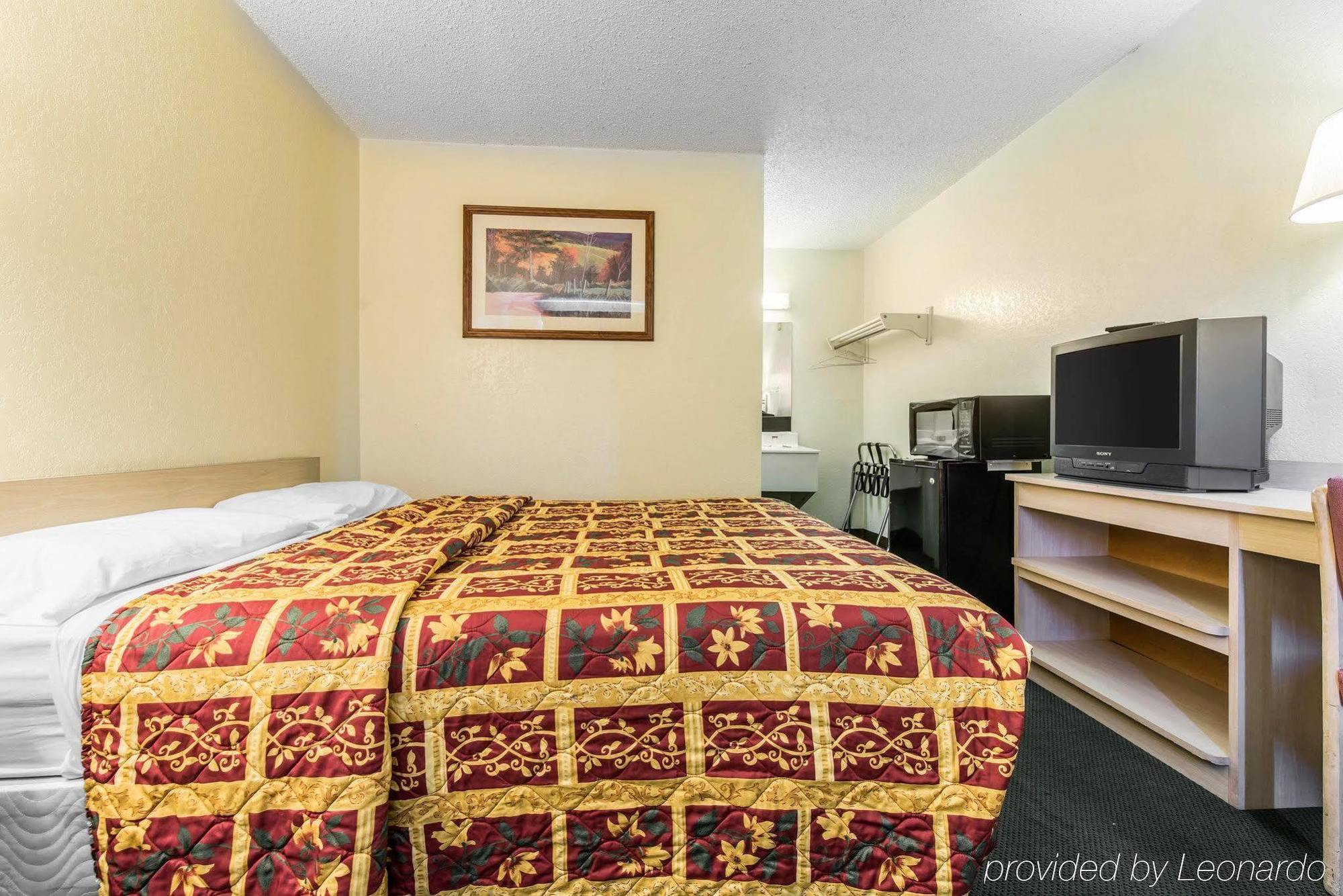 Rodeway Inn Pueblo Ngoại thất bức ảnh